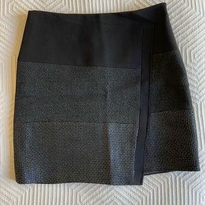 Black WHBM Tri-Texture Pencil Skirt (size 00)